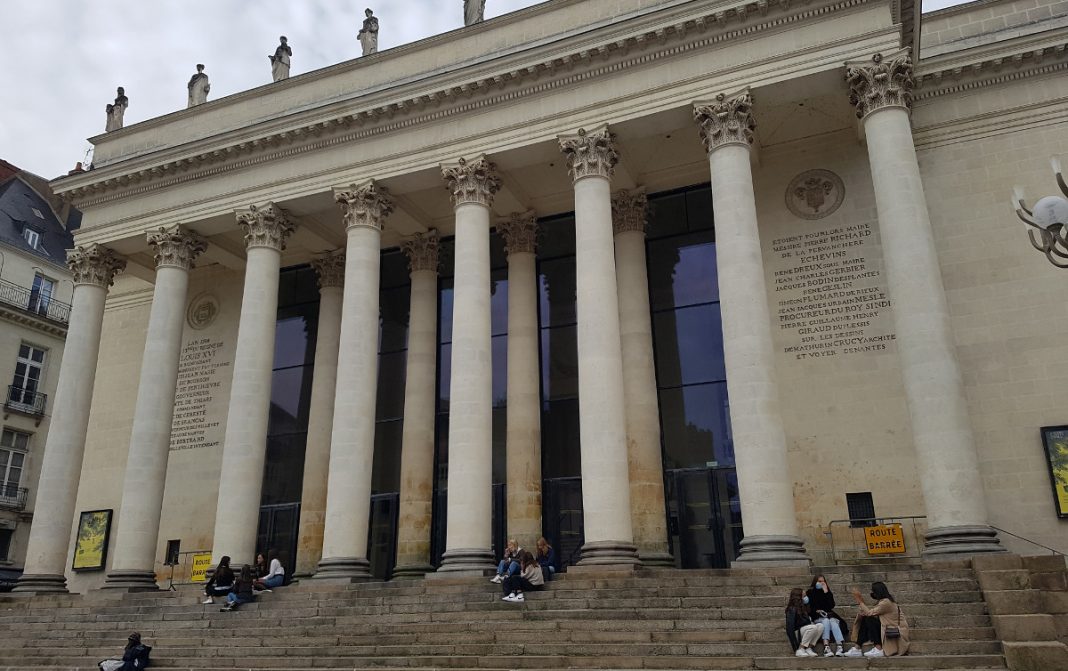 Oui le rideau deau du Voyage à Nantes semble bien avoir abîmé le