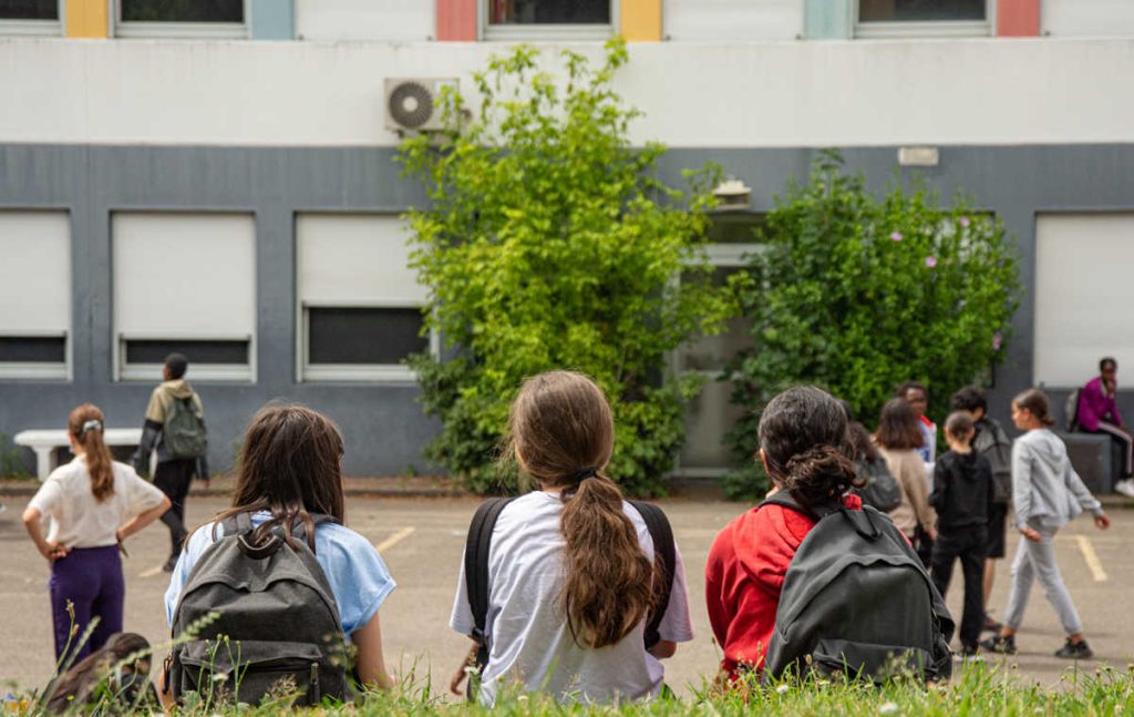 La violence en milieu scolaire, un reflet des violences entre adultes