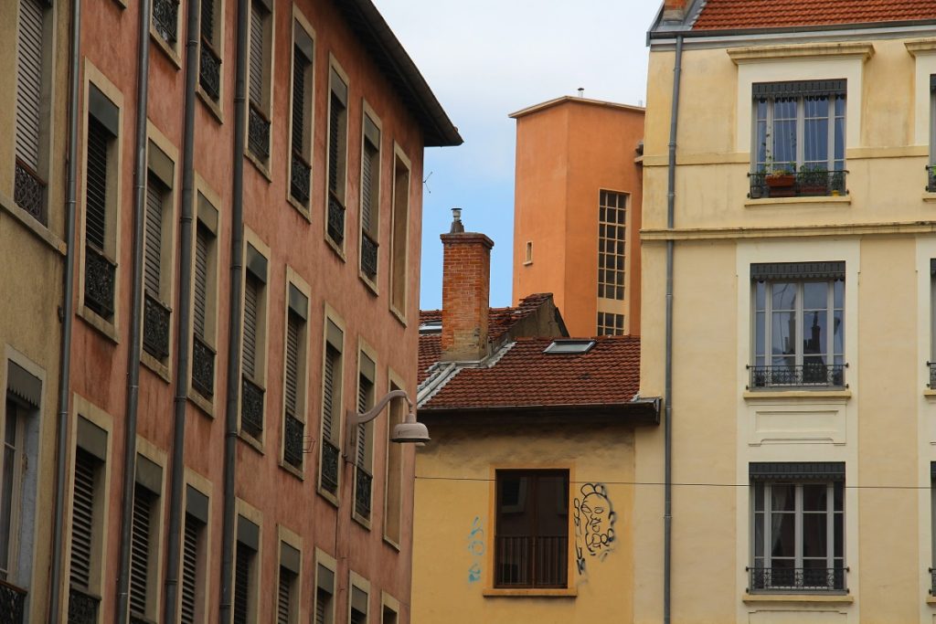 Encadrement des loyers à Lyon et Villeurbanne : le « pas vu, pas pris » des propriétaires