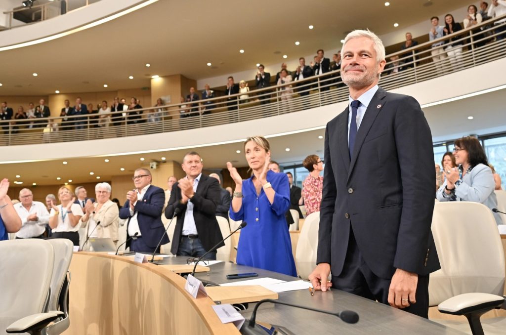 Laurent Wauquiez peut‐il vraiment rester membre de l’exécutif régional ?