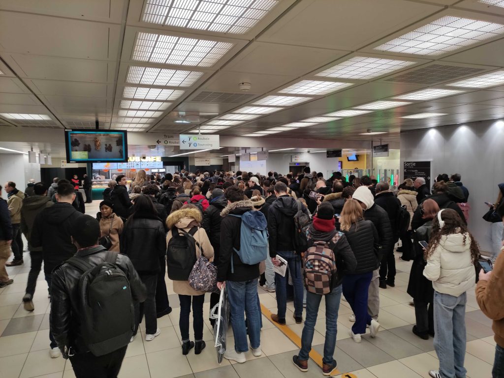 Dix‐neuf heures de trafic interrompu ou ralenti : chaos sur la ligne 1 du métro de Lille