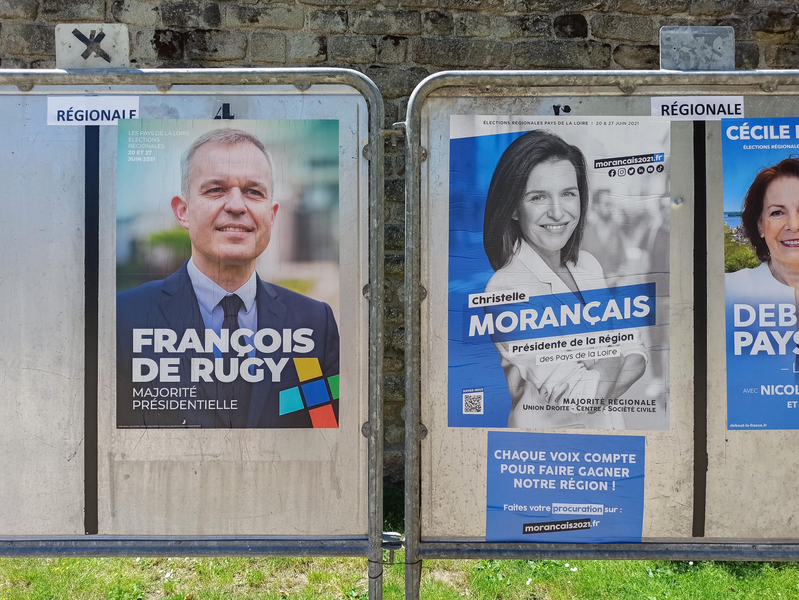 Affiches de François de Rugy et Christelle Morançais lors des régionales de 2021. Photo : Thibault Dumas