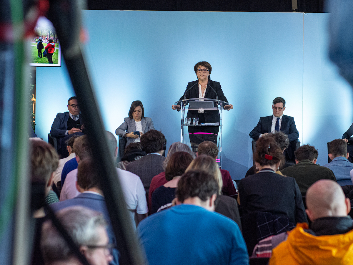 Conférence de presse de Martine Aubry : la maire de Lille démissionne et adoube Arnaud Deslandes